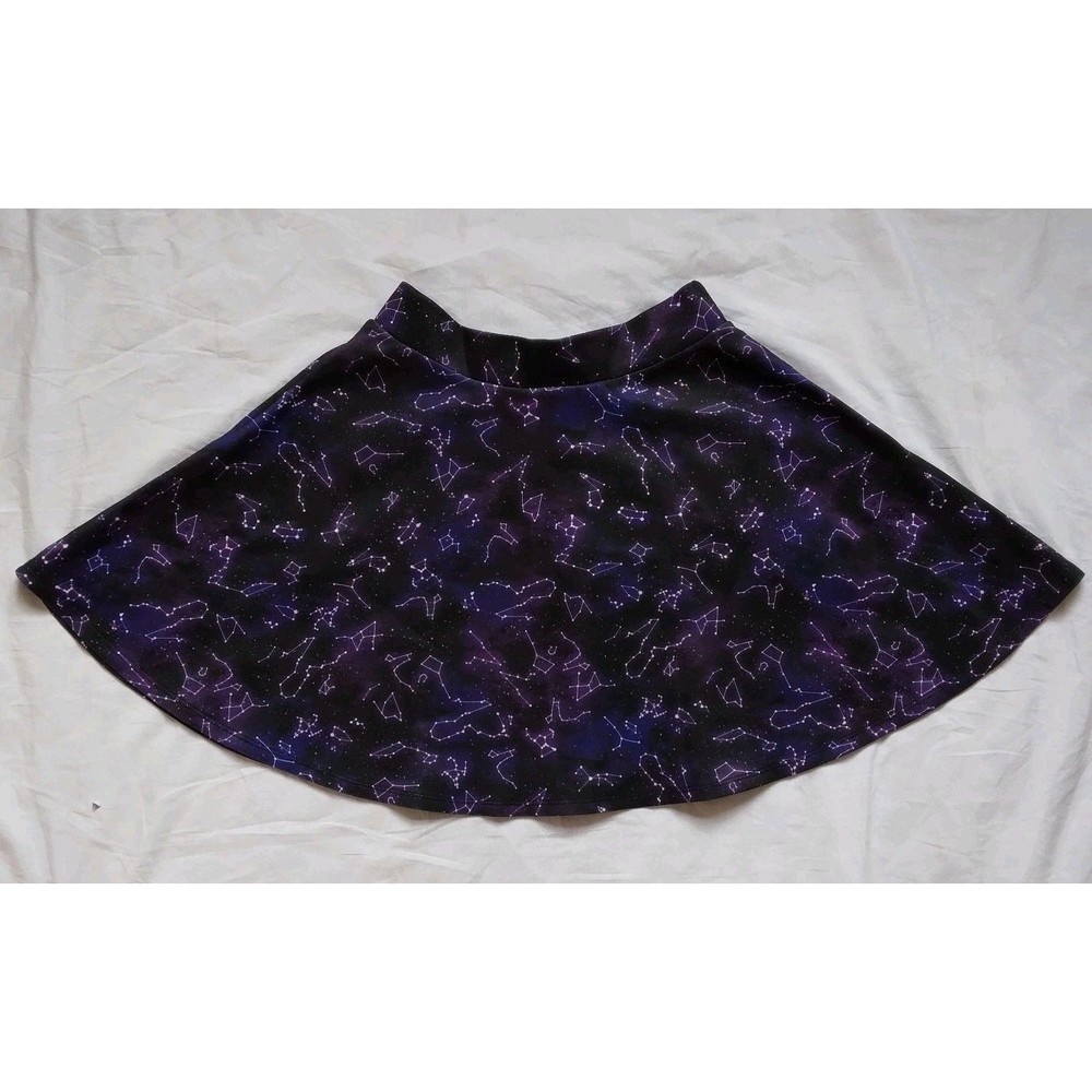 Hot Topic Constellations Skater Skirt Purple Black Mystical Goth Punk Juniors SM - Picture 2 of 10